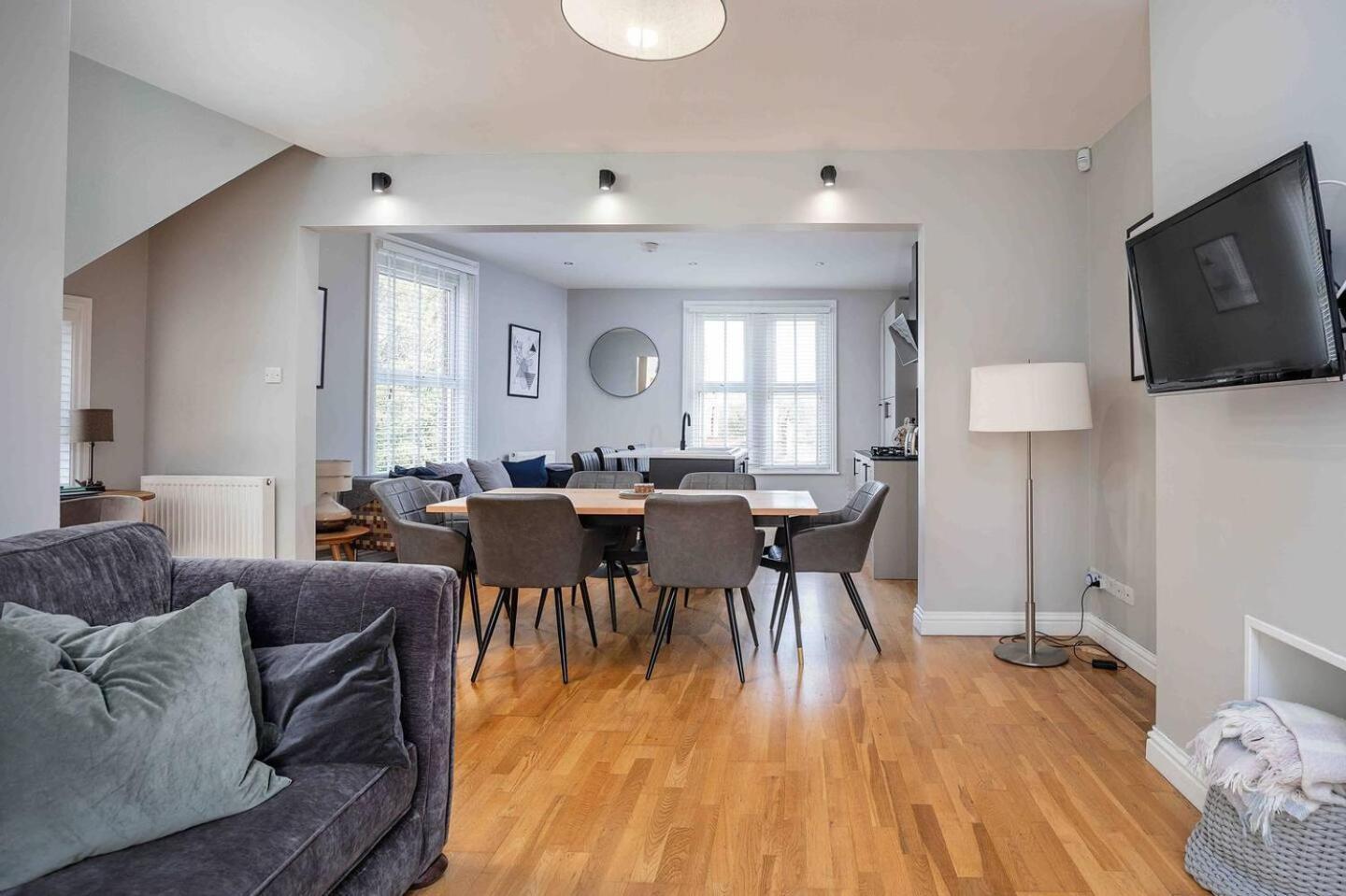Stylish & Spacious 3 Bed Apartment With Parking Σέφιλντ Εξωτερικό φωτογραφία