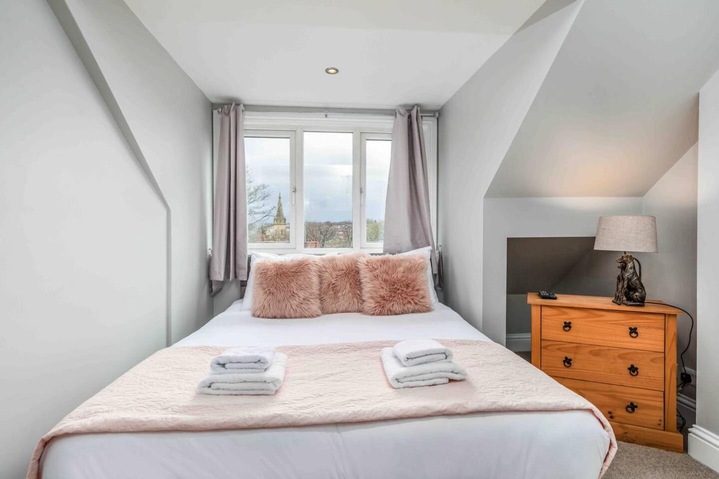 Stylish & Spacious 3 Bed Apartment With Parking Σέφιλντ Εξωτερικό φωτογραφία