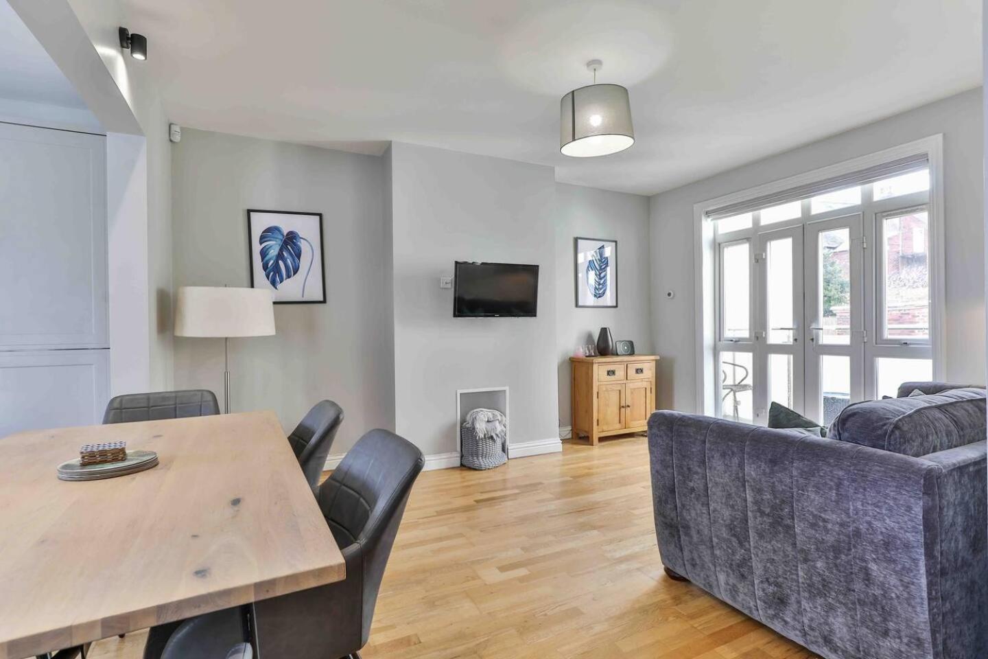Stylish & Spacious 3 Bed Apartment With Parking Σέφιλντ Εξωτερικό φωτογραφία